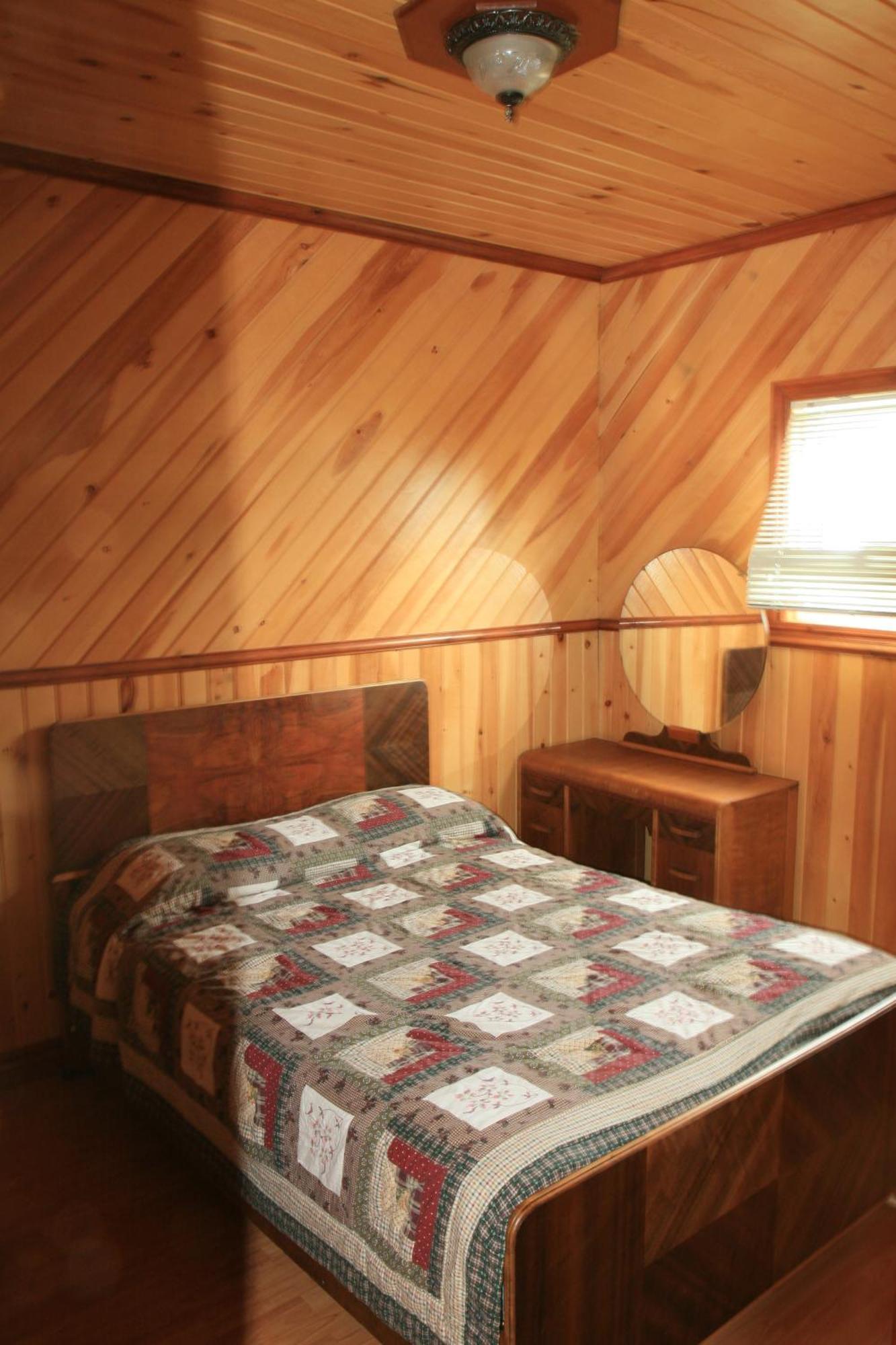Motel Et Chalets Bo-Fleuve Evangeline Saint-Simeon  Room photo